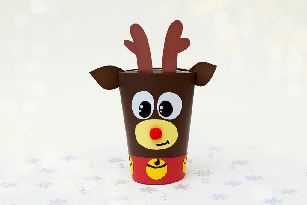 How to make toilet paper roll reindeer craft. Original project for children. Step-by-step photo instructions. Step 8. Final result